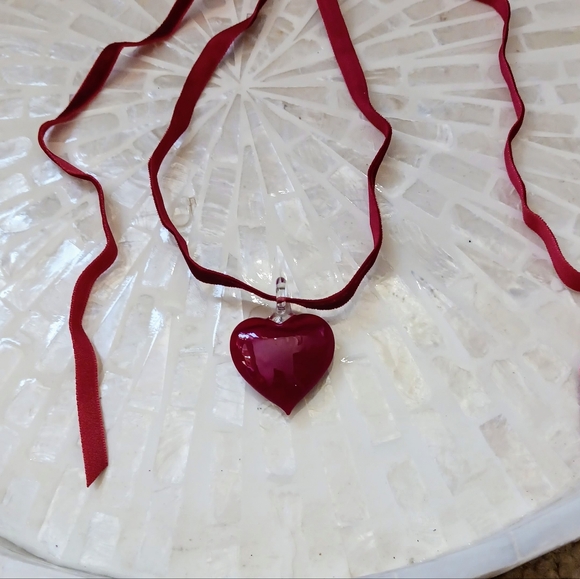 Red Heart Pendant Necklace - Red Velvet - Picture 3 of 14